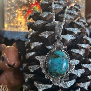925 Sterling Turquoise stunning necklace